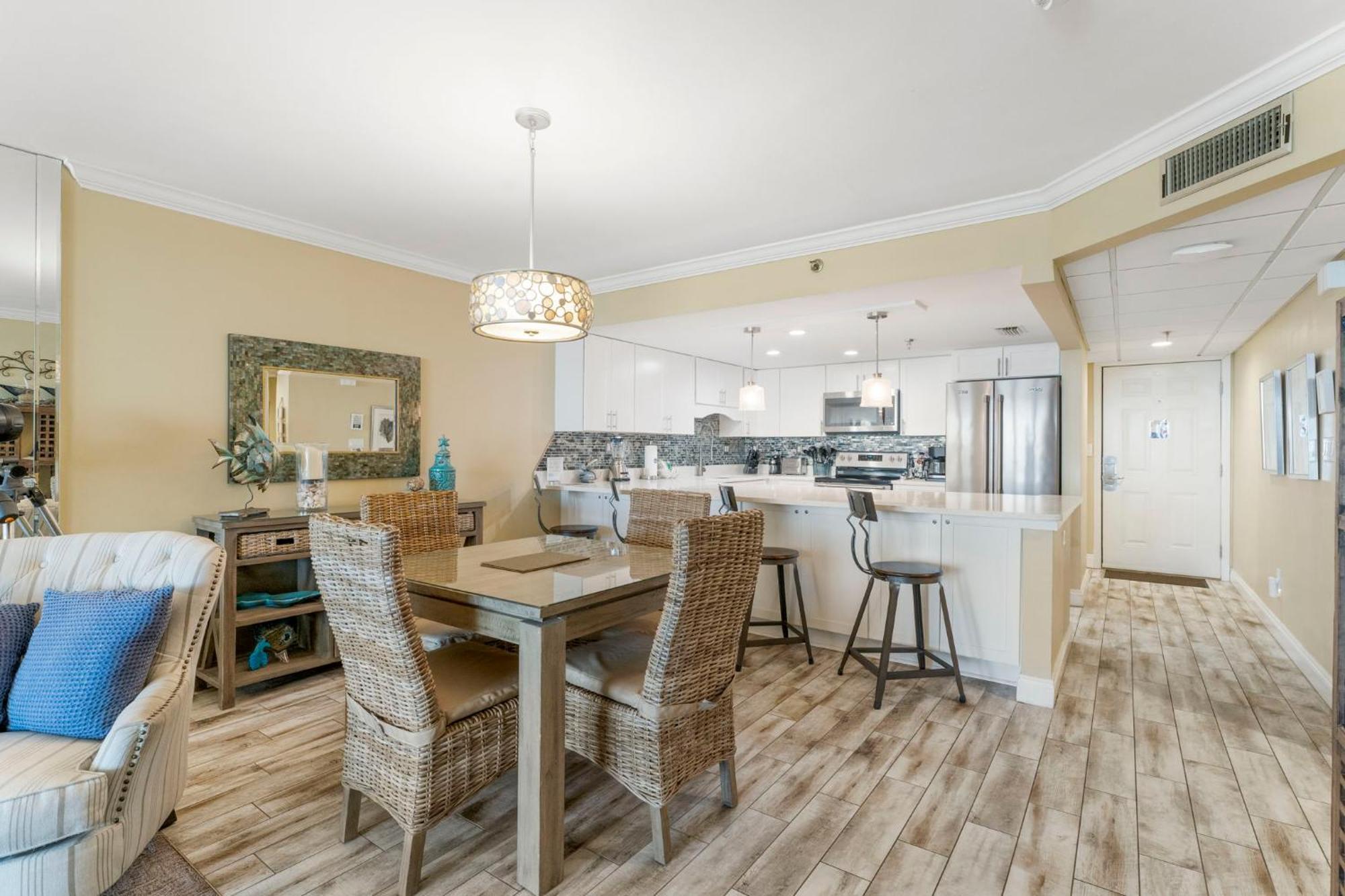 Stunning 2/2 Designer Condo W Coastal Appeal Right On The Gulf! Panama City Beach Buitenkant foto
