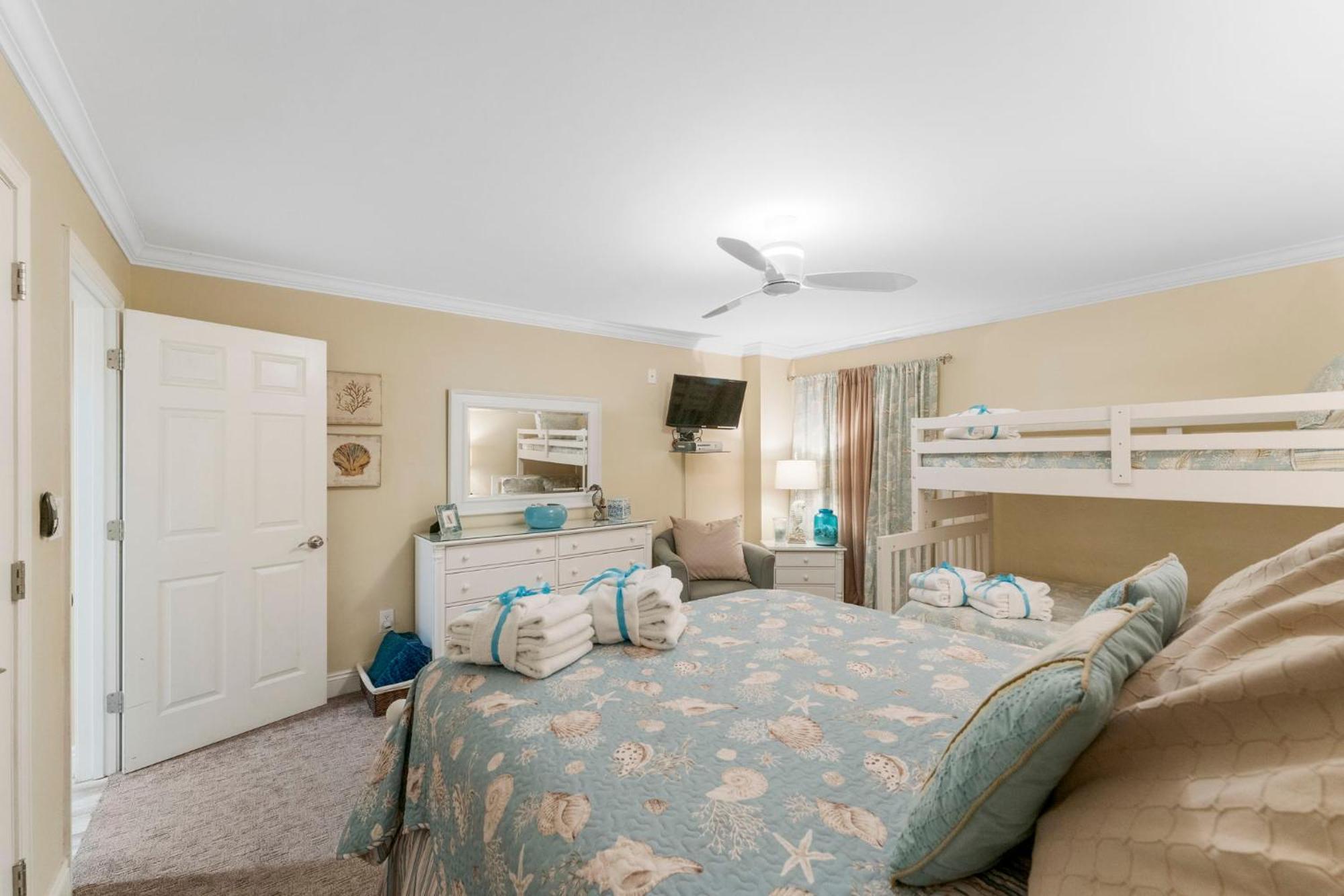 Stunning 2/2 Designer Condo W Coastal Appeal Right On The Gulf! Panama City Beach Buitenkant foto